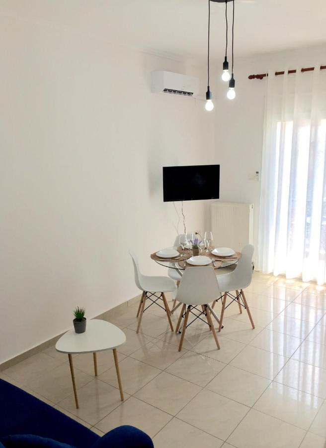 Minimal Apartment Center Kavala Bagian luar foto